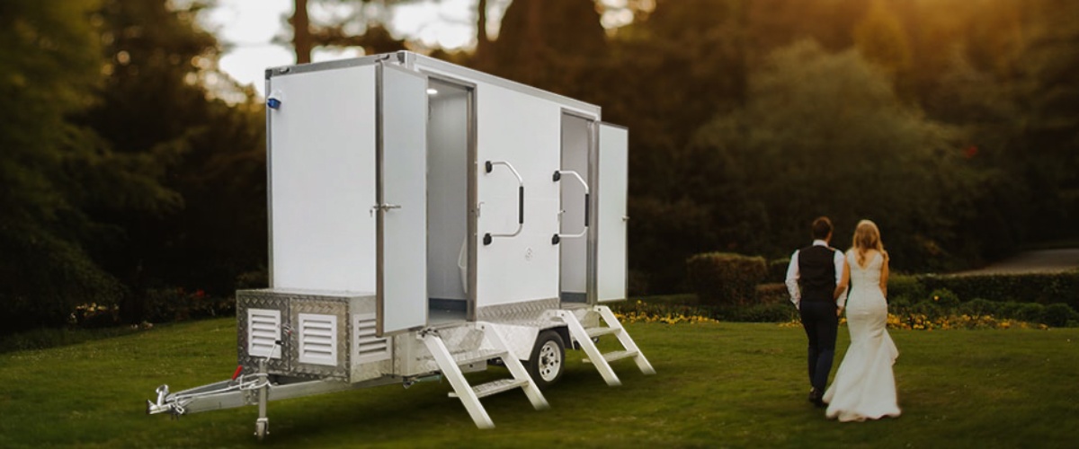 mobile toilet trailer for weddings